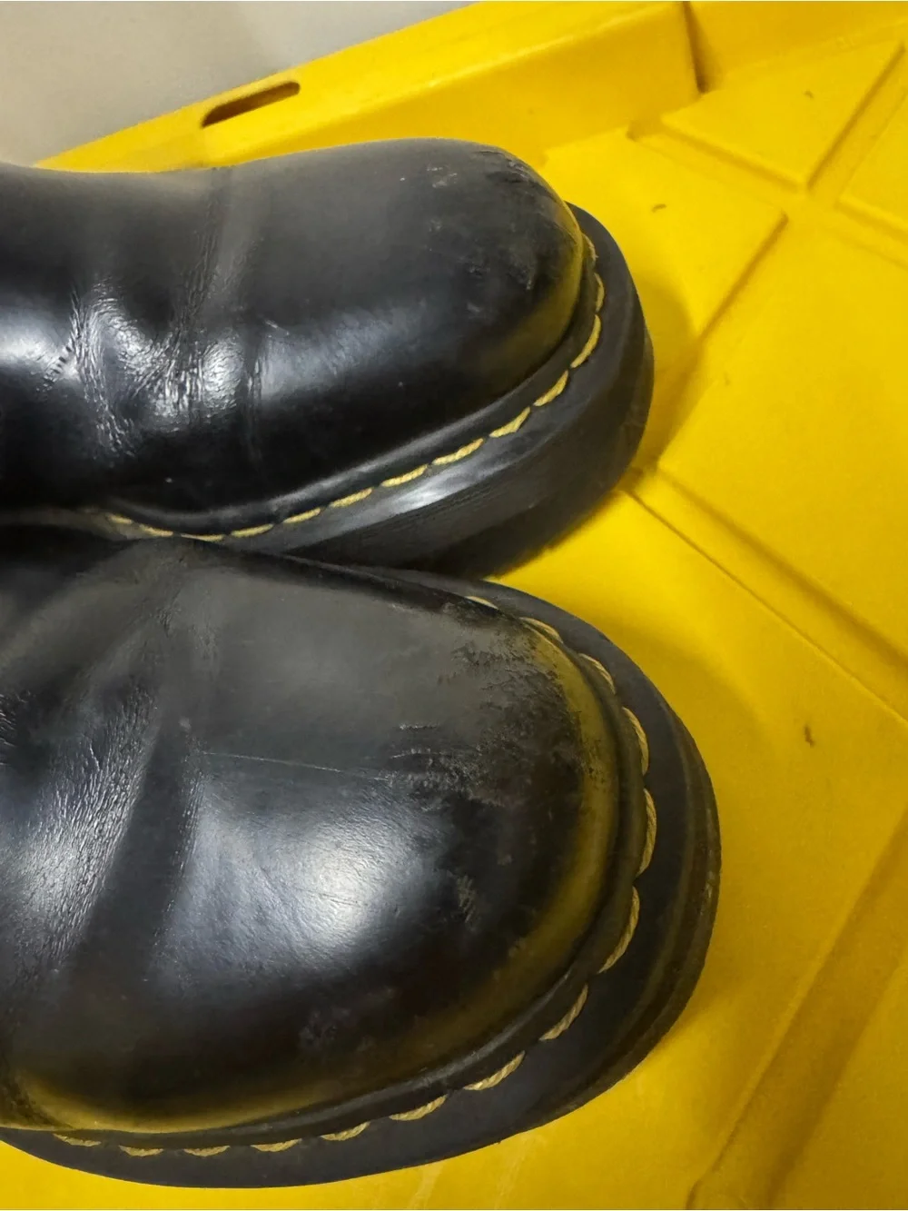 Dr. Martens 2976 Quad Black Platform Chelsea Boots Women’s 8 Men’s 7
